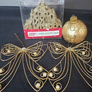 Lot of 4 Gold Glitter Christmas Tree Ornaments Bows with Faux Pearl
